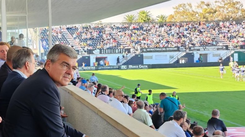 مباراة سبتة ومليلية الإسبانيتَين.. لقجع لا يرى ولا يسمع ولا يتكلّم!