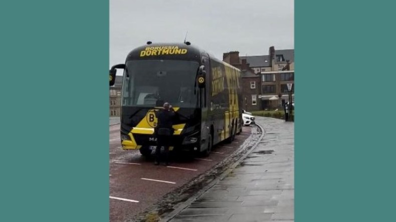 بِالفيديو: غرامة مالية على سائق الحافلة التي استقلّها بن سبعيني وزملاؤه!