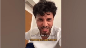 “الأقصى مثل الكعبة”.. صحفي يوثق لحظات استشهاده وآخر كلماته! (فيديو)