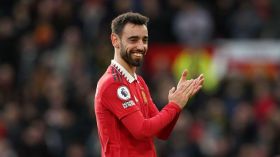 صاحب الرّقم القياسي في عدد المقابلات خلال سنة واحدة