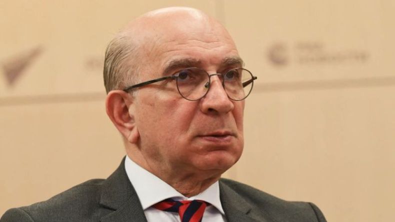 طبيب منتخب الاتحاد السّوفياتي سابقا يُحذّر الرّياضيين من الخمر