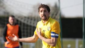 دولي جزائري سابق ما زال يُمارس الكرة على عتبة الـ 42 سنة