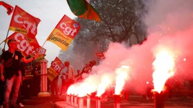 France: Deux responsables de la CGT arrêtés pour leur soutien à la Palestine