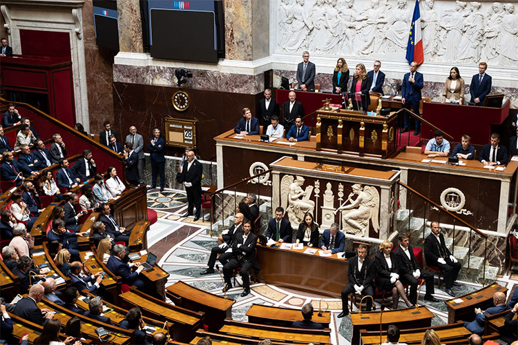 Franco-Algerian 1968 Agreement: A French MP Recommends Calm Negotiations