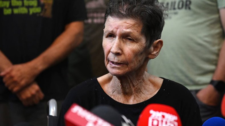 العجوز التي أطلقتها حماس: “كانوا طيبين للغاية معي”