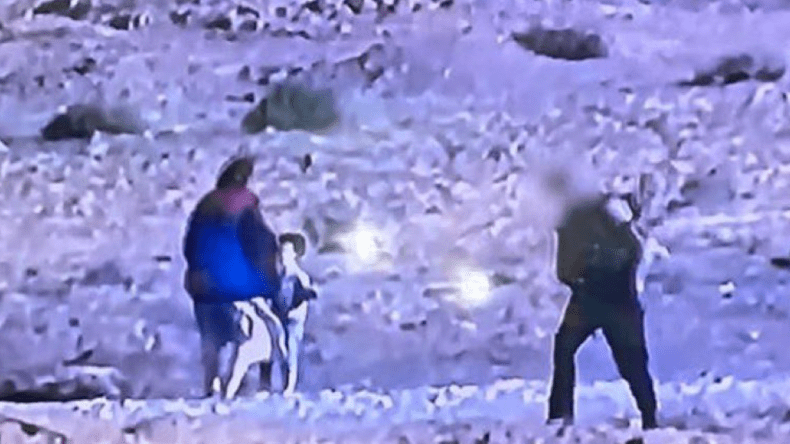 بالفيديو.. إخلاء سبيل مستوطنة إسرائيلية وطفليها بعد احتجازهم في غزة