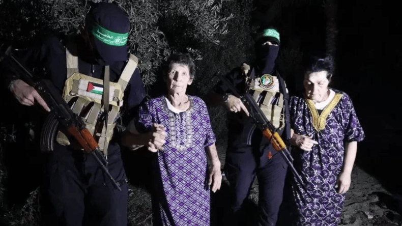 مسؤولة سابقة بالموساد تدعو لمنع الرهائن المفرج عنهم من التحدث للإعلام!