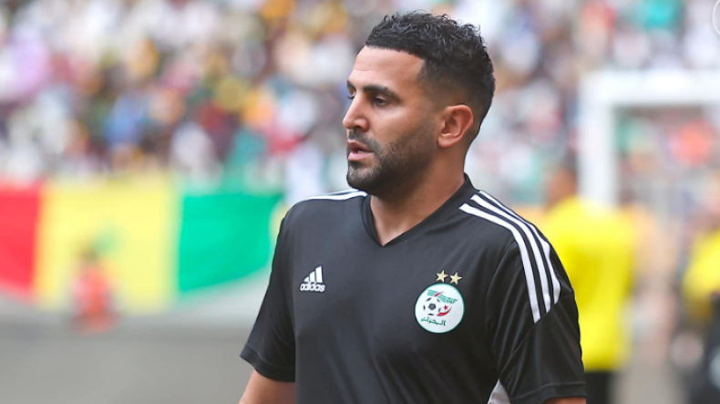 محرز يتضامن مع الشعب الفلسطيني