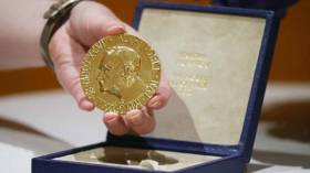 آخرهن إيرانية من خلف القضبان.. 19 امرأة فزن بجائزة نوبل للسلام