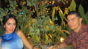 في ظل تردد أنباء عن انفصالهما.. جورجينا تتغزل برونالدو وتنشر صورا رومانسية!