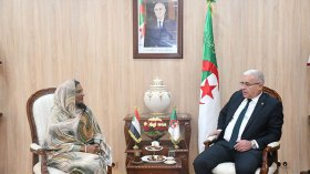 الجزائر مستعدة لتكثيف الجهود لوقف الاقتتال في السودان