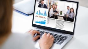 13 نصيحة حول كيفية العمل بنجاح من المنزل