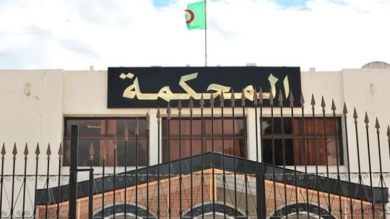 حبس التلميذ الذي طعن أستاذته بالسكين في سطيف