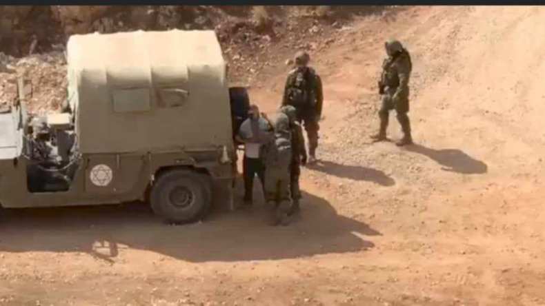 قوات الاحتلال تعتقل عشرات الفلسطينيين بينهم الوزير مؤيد شعبان