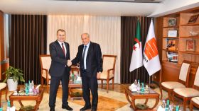 مباحثات جزائرية تركية حول الإمداد بالغاز الطبيعي