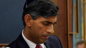 بريطانيا ترسل سفينتين تابعتين للبحرية الملكية وطائرات استطلاع لدعم الكيان