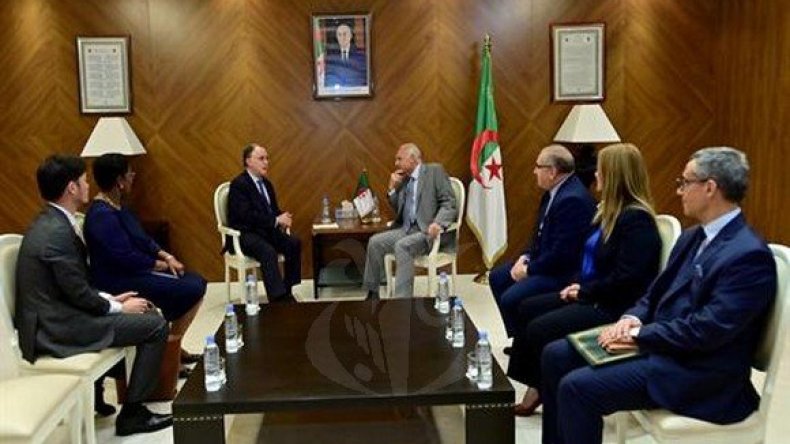 عطاف يستقبل المدير العام لمنظمة حظر الأسلحة الكيميائية