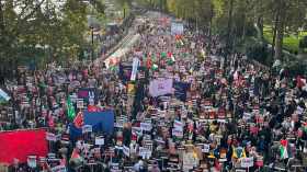 سيل بشري في لندن تضامنا مع غزّة  (فيديو)