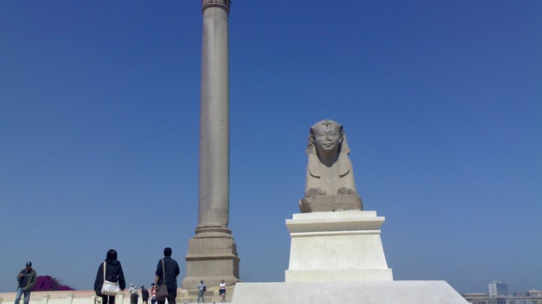 بالفيديو.. مقتل سائحين إسرائيليين وإصابة آخر في إطلاق نار بالإسكندرية