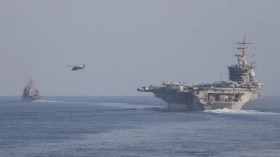 الحرس الثوري الإيراني يوجه تحذيرا لحاملة الطائرات الأمريكية