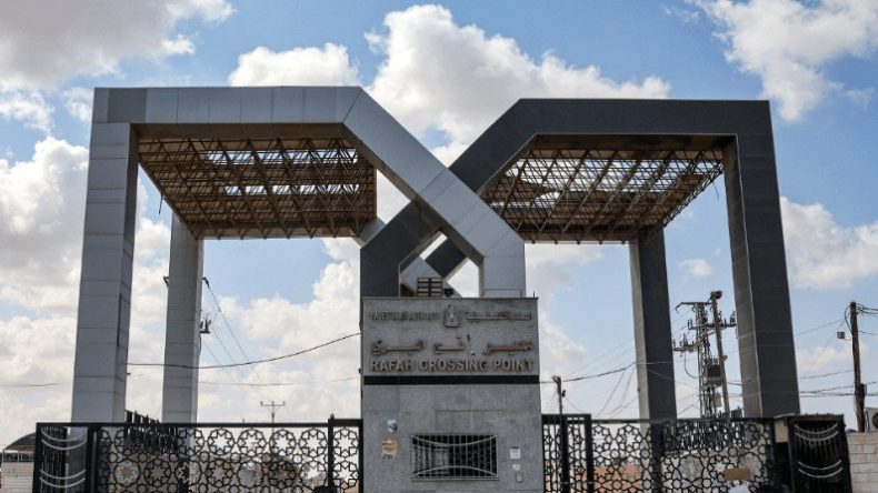 الاتحاد الأوروبي يدعو لإيصال الوقود بشكل عاجل إلى غزة