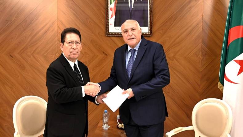 أول سفير لنيكاراغوا لدى الجزائر