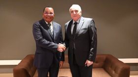 محادثات ثنائية بين عطاف ونظيره من جمهورية الكونغو