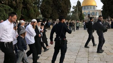 Jérusalem: Les colons profanent la Mosquée Al-Aqsa