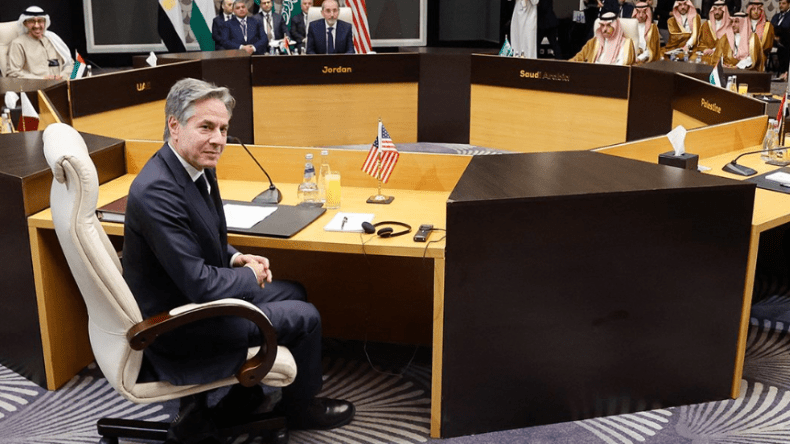 منظمة التحرير الفلسطينية و5 دول عربية في اجتماع مع واشنطن