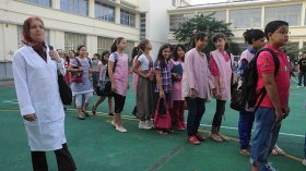 استقصاء إحصائي شامل عبر المدارس