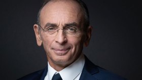 إيريك زمّور يهاجم الجزائريين ويثني على صنصال