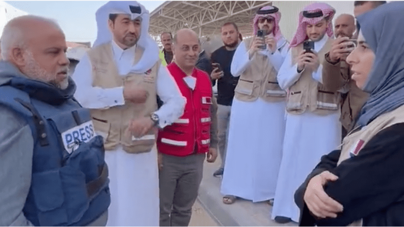 الوزيرة القطرية لولوة الخاطر تتعرض للهجوم بسبب زيارتها لغزة ونشطاء يدعمونها