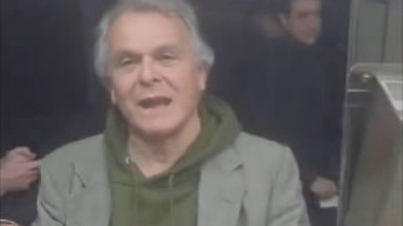 أساء للرسول وتمنى مقتل المزيد من أطفال غزة.. مستشار سابق لأوباما رهن الاعتقال (فيديو)