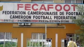 بِالصّور: مباراة بِعشرة لاعبين فقط لِكلّ فريق بِسبب المُشعوذين!