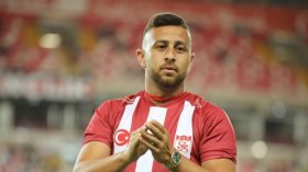 نادٍ صهيوني يفسخ عقد لاعب دعت زوجته إلى السّلام في فلسطين