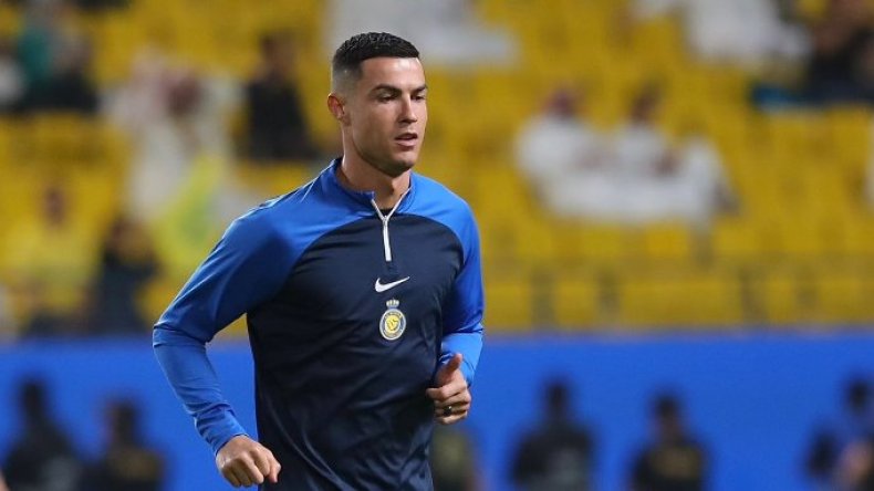 بِالفيديو: رونالدو يرفض ركلة جزاء منحها له الحكم!