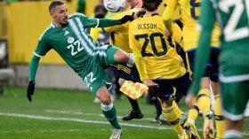 سعدان استغنى عن بلومي فهل يفعل بلماضي بِالمِثل مع بن ناصر؟