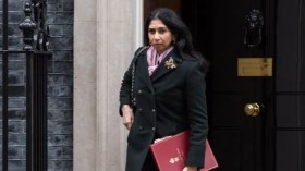 ما لا تعرفه عن وزيرة الداخلية البريطانية التي أطاحت بها فلسطين