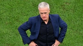 مدرب فرنسا “عبوس” لِعدم تصويت الجزائر لِمصلحة مبابي