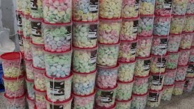 ورشة سرية لصناعة حلويات تقليدية خطيرة بالعاصمة