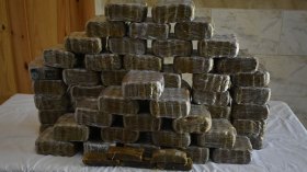 سيارة و120 مليون لنقل قنطار من المخدرات إلى العاصمة