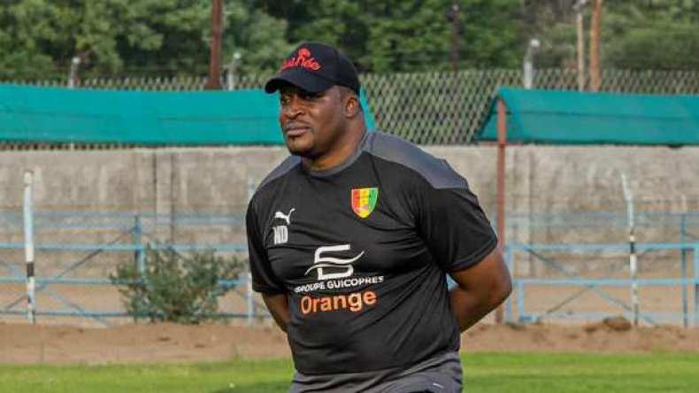 مُنافس الجزائر تعرّض لِسيل من الشّتائم لِدفعه إلى الرّحيل