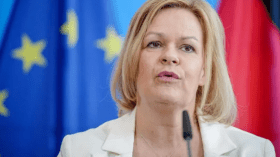 وزيرة ألمانية تنفث سمومها على حركة حماس وتتخذ إجراءات ضدها!