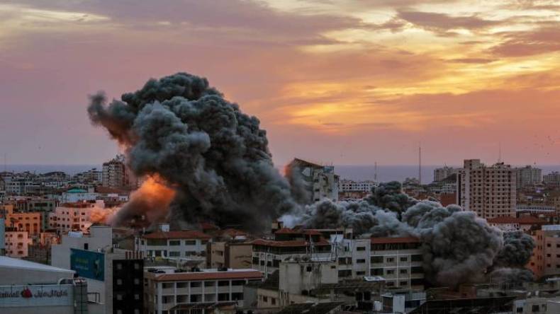 الإعلام العبري: إسرائيل ستستأنف الحرب إن لم تطلق حماس سراح الرهائن بحلول منتصف الليل