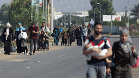 فيديوهات صادمة.. نازحتان فلسطينيتان ترويان تفاصيل “رحلة الموت” نحو الجنوب