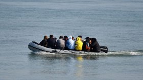 عائلات وأطفال يهربون عبر قوارب “الموت” نحو إسبانيا مقابل 30 مليونا!