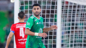 مدرب أهلي جدة يشيد بمحرز