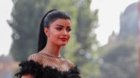 الفنانة السعودية ميلا الزهراني تتعرض لحملة مقاطعة ثم دعم بسبب تغريدة!