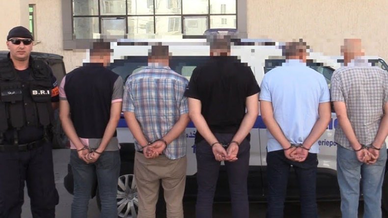 تفكيك شبكة دولية لتهريب العملة وتبييض الأموال بسطيف