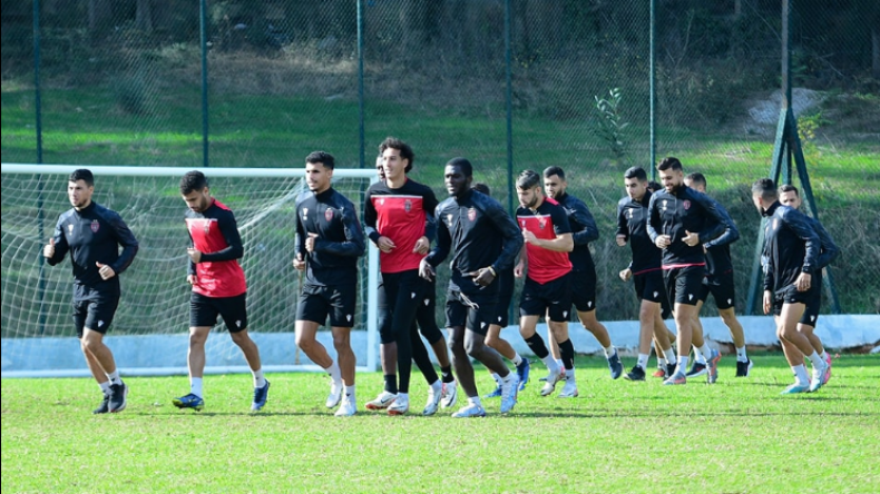 اتحاد العاصمة يشد الرحال إلى جنوب إفريقيا تحسبا لمواجهة سوبر سبور